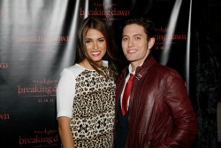 21eea5158551109 Nikki Reed   "Breaking Dawn" Tour in Dallas (Nov 9) high resolution candids