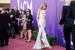 Taylor Swift テイラー・スウィフト