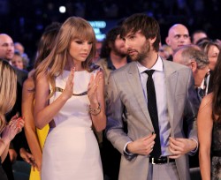 Taylor Swift テイラー・スウィフト