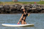 Рианна (Rihanna) Bikini Hawaii 27th Apr 2012 (86xHQ) 64641f198956056